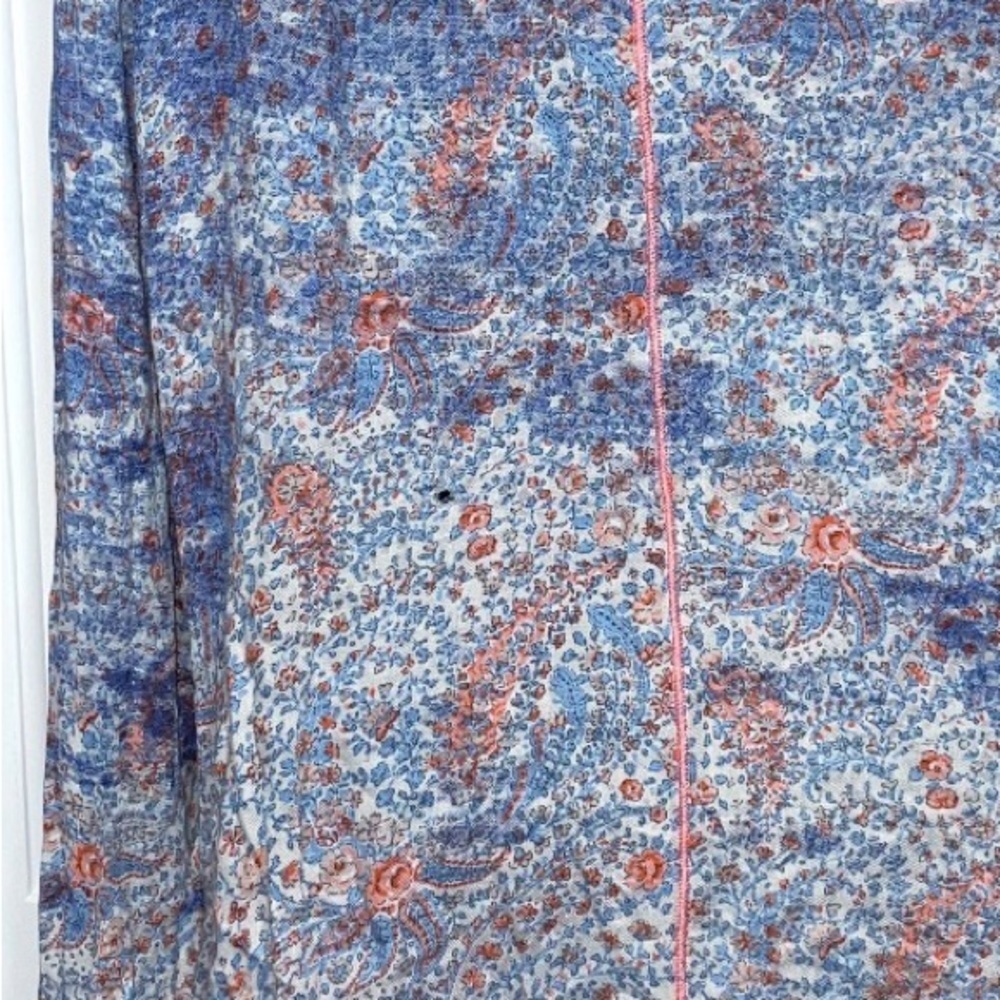 Roar button down - Picture 6 of 6